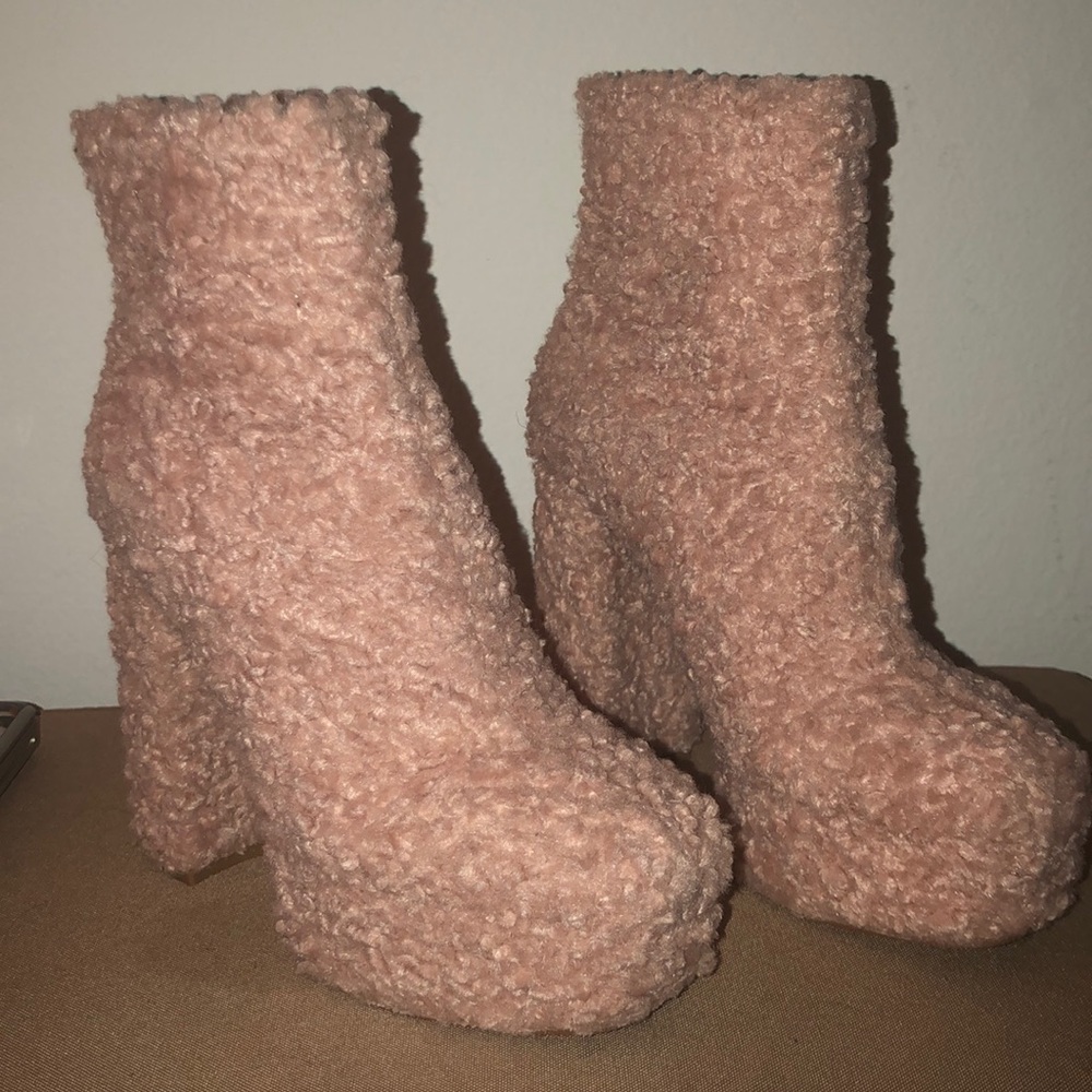 Pink fuzzy platform booties!